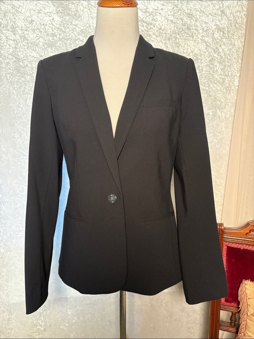 Calvin Klein Black Women's Tailored single button Blazer Size 8